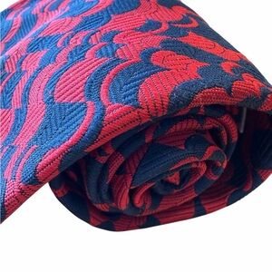 Elegant Red and Blue Patterned Tie